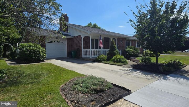 105 Media Road  Carlisle PA 17013 photo