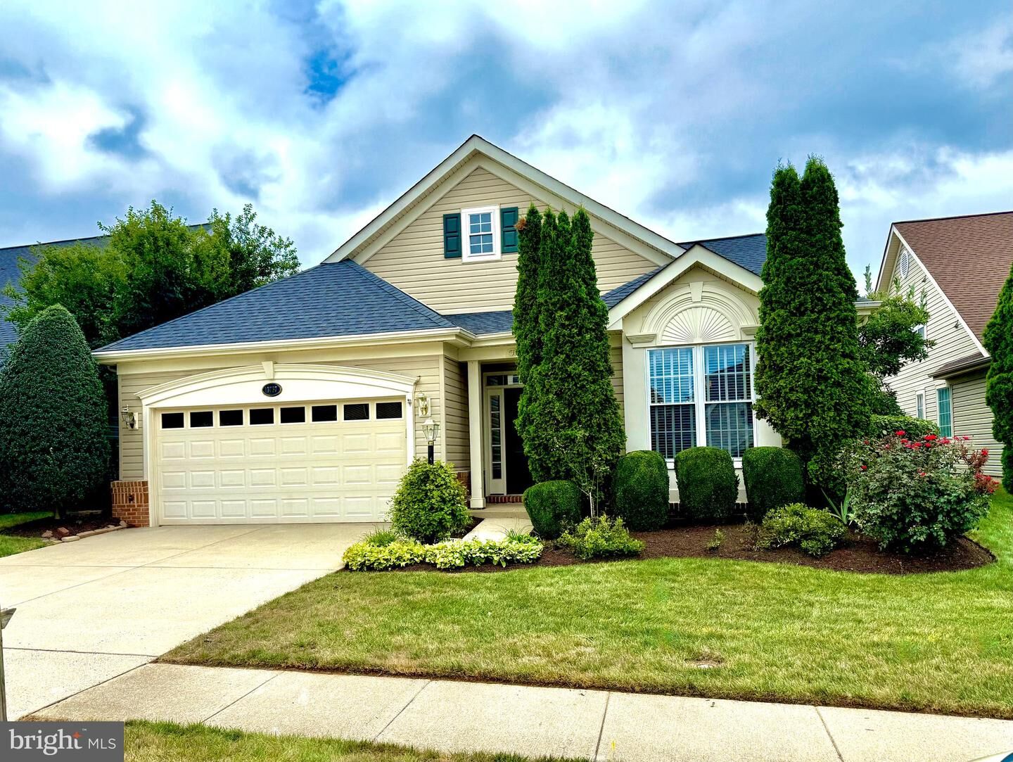Property Photo: 13737 Heritage Valley Way VA 20155