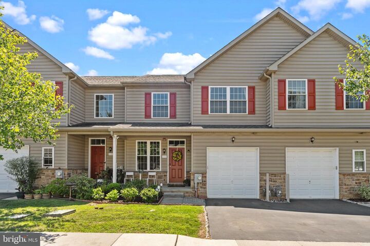 Property Photo:  116 Nicoles Way  PA 19067 