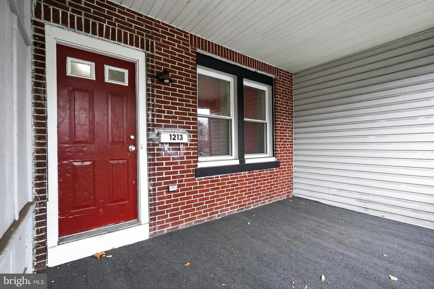 Property Photo:  1213 Empire Avenue  NJ 08103 