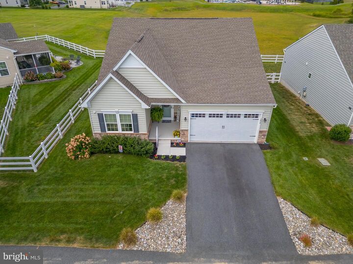Property Photo: 1613 Ellinor Court DE 19709