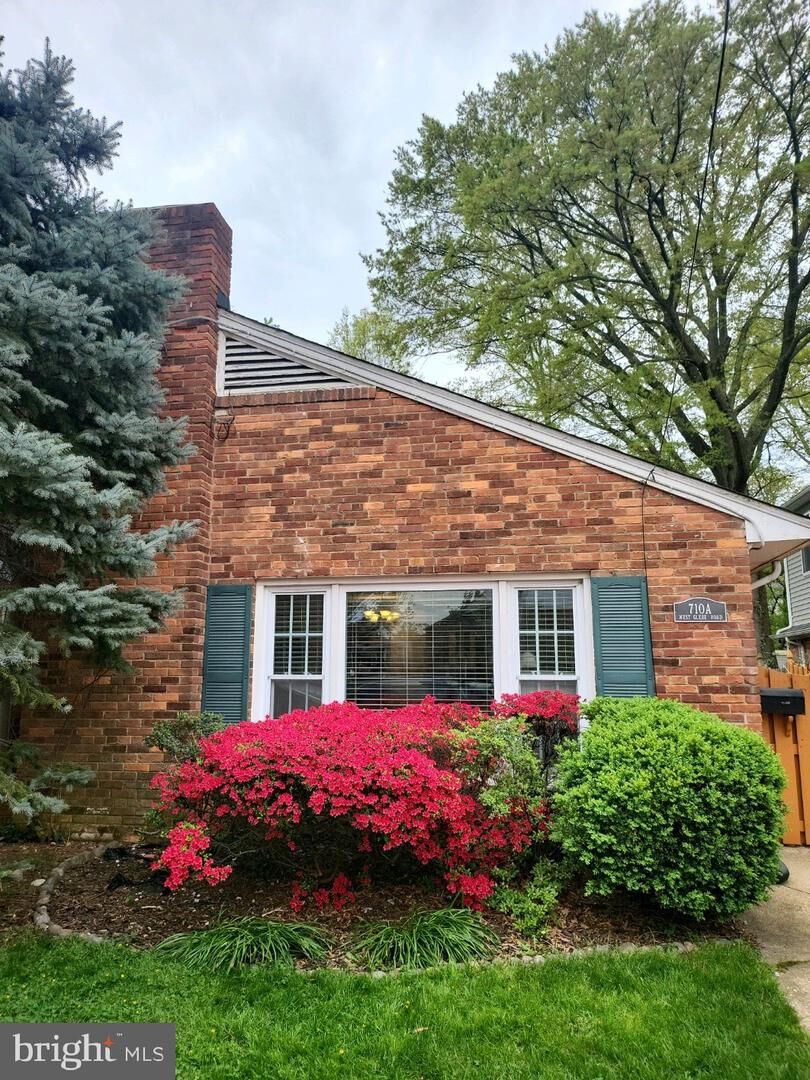 Property Photo: 710 W Glebe Road A VA 22305