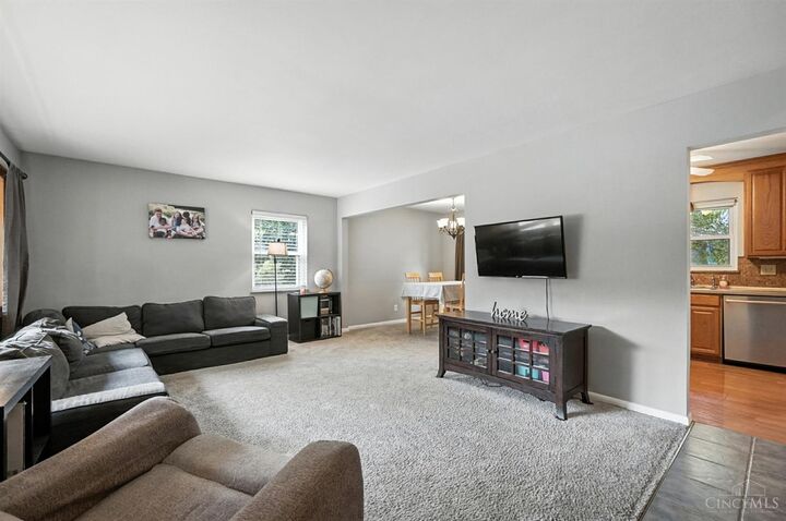 Property Photo: 1029 Bluejay Drive OH 45231