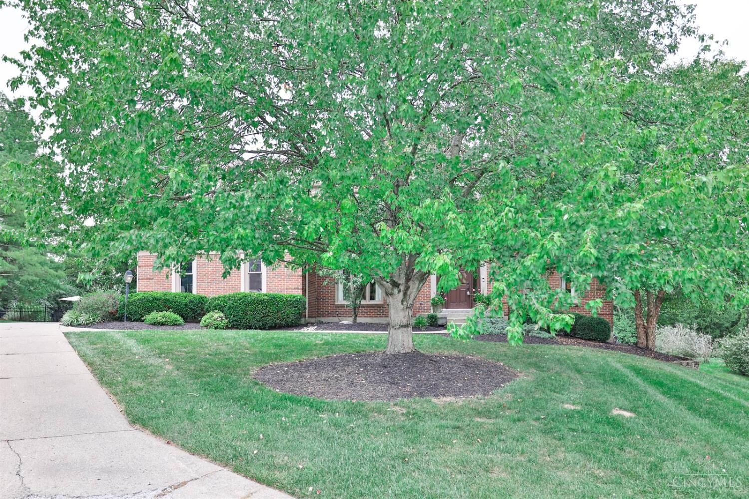 Property Photo: 5911 Hazeltine Court OH 45069