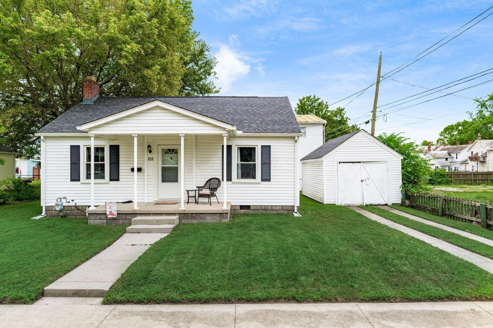 Property Photo: 222 N Maple Street OH 43130