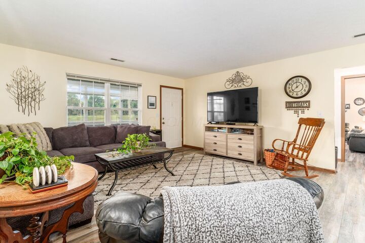 Property Photo: 259 Goosepond Road OH 43055