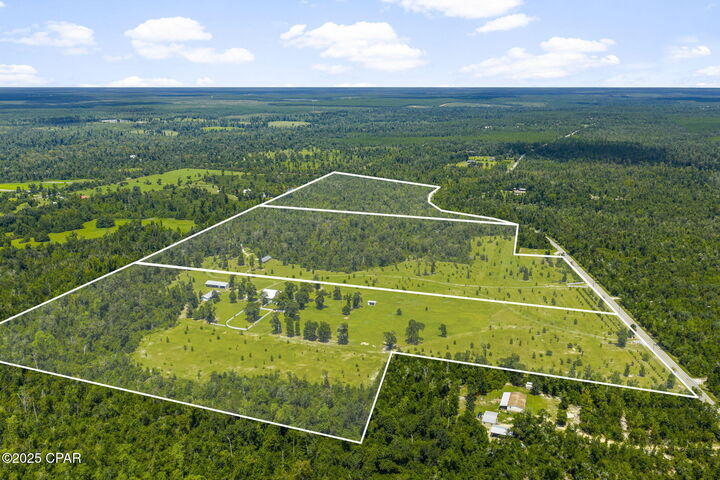 Property Photo: 13935 Blue Springs Road FL 32466