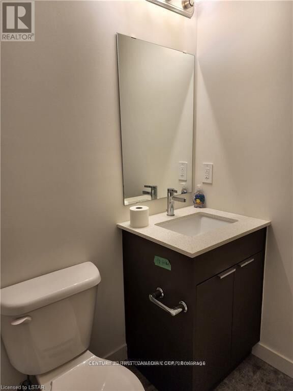 Property Photo:  1781 Henrica Avenue 44  ON N6G 0Y2 