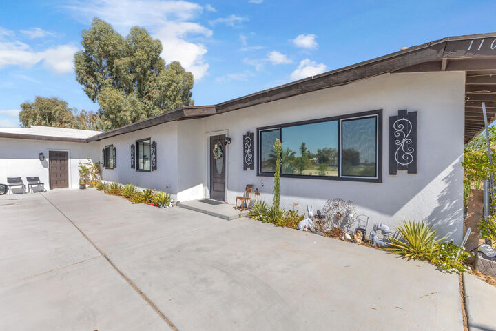 Property Photo: 1110 Salton Sea Avenue CA 92274