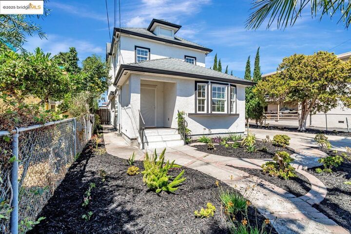 Property Photo: 1086 61st CA 94608