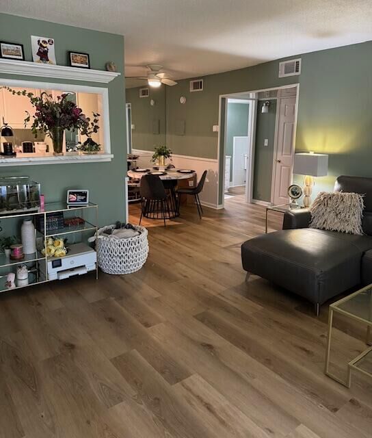 Property Photo: 2100 W Beach Drive H103 FL 32401