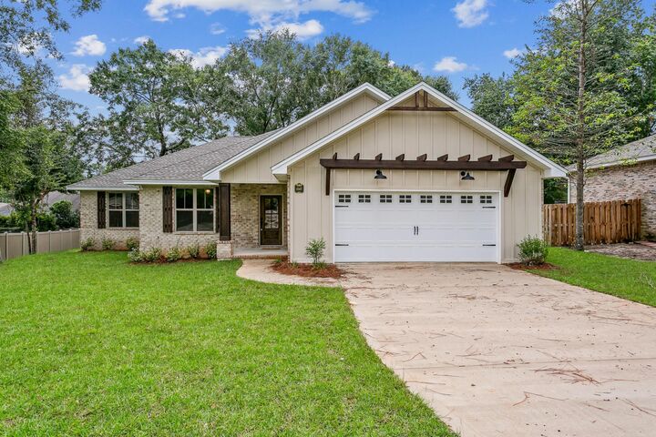 4567 Pfitzer Circle  Crestview FL 32536 photo
