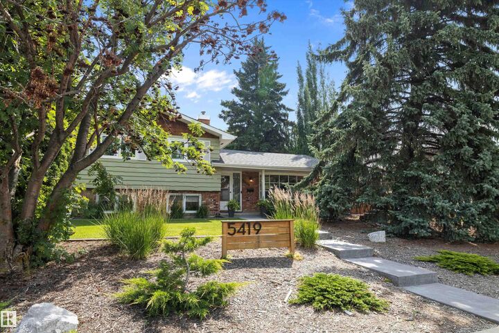 Property Photo: 5419 143 Street NW AB T6H 4E4