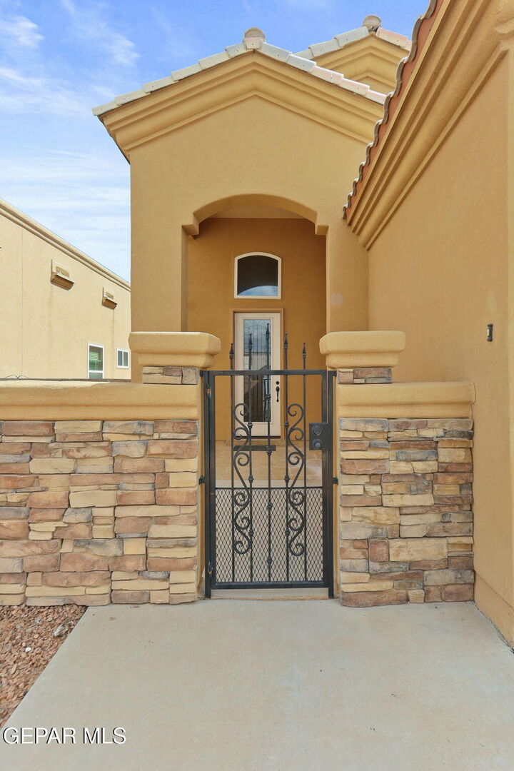 Property Photo:  3688 Grand Cayman Lane  TX 79936 