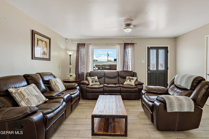 Property Photo: 3441 Glasgow Street TX 79925