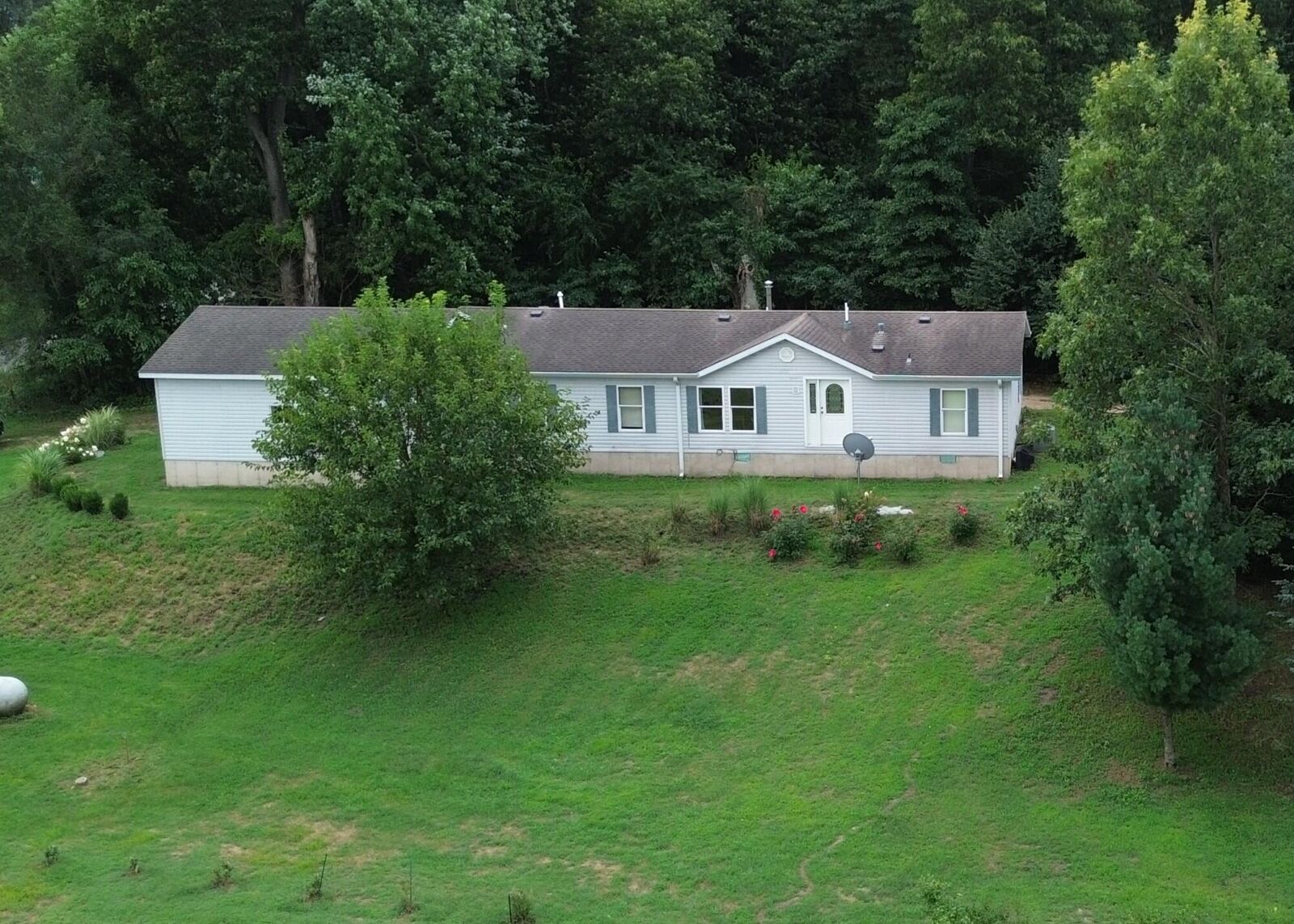 Property Photo:  8495 S 150  IN 46366 