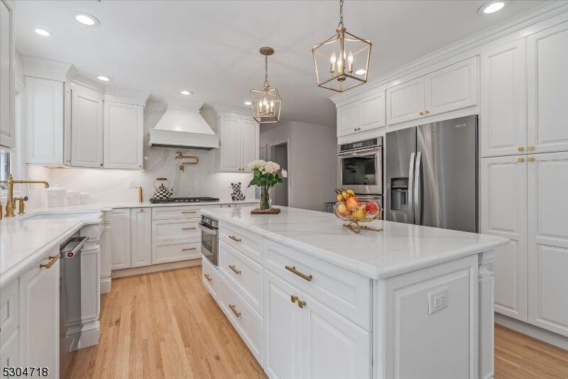 Property Photo: 7 Lookout Point Trail NJ 07512