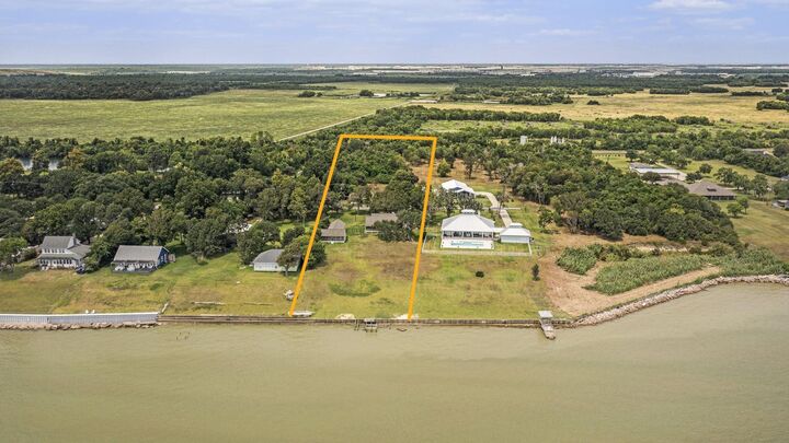 7414 Ocean Drive  Beach City TX 77523 photo