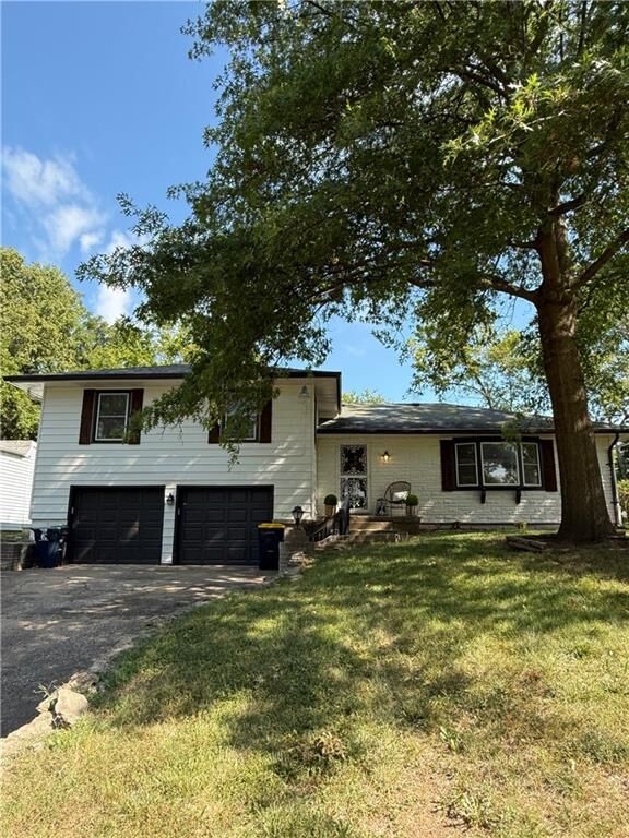1480 E 76th Terrace  Kansas City MO 64131 photo