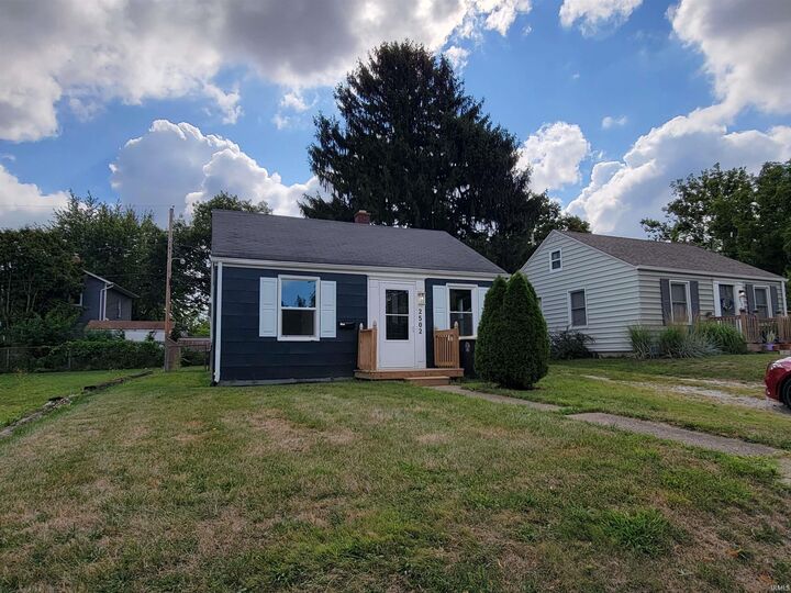 Property Photo:  2502 Sherman Boulevard  IN 46808-2006 
