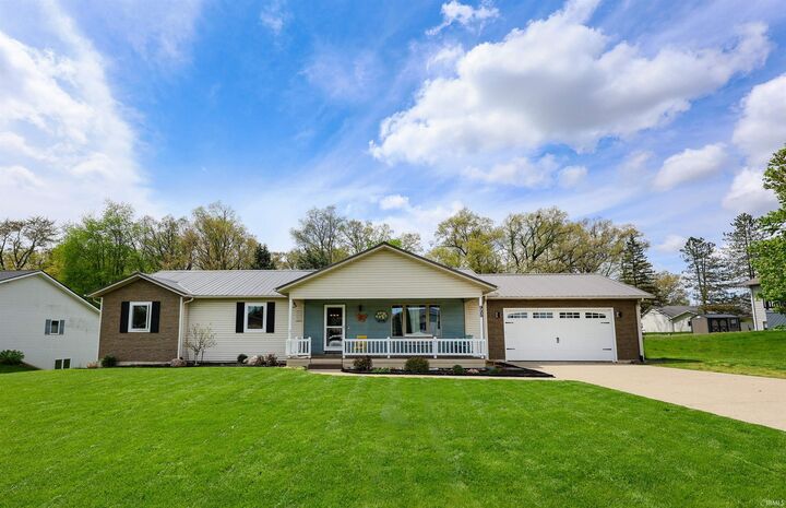 Property Photo: 925 N 280 W IN 46703