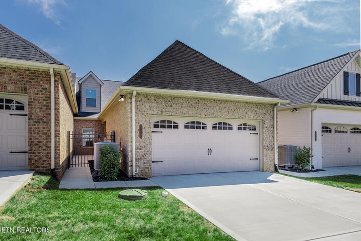 Property Photo: 172 Goldheart Rd TN 37934