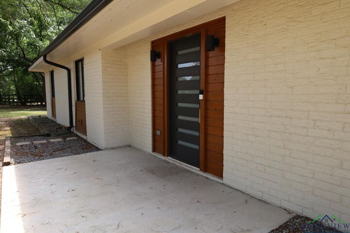 Property Photo:  109 Bell St  TX 75650 