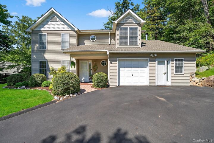 22 Fawnwood Lane  Fort Montgomery NY 10922 photo