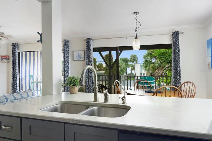 Property Photo: 2109 Gulf Boulevard 1B FL 33785