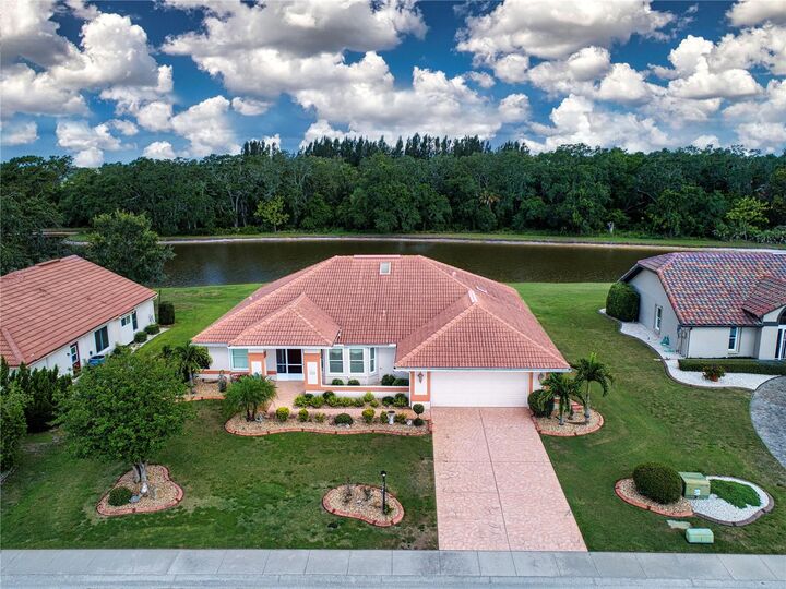 Property Photo:  2039 Berry Roberts Drive  FL 33573 
