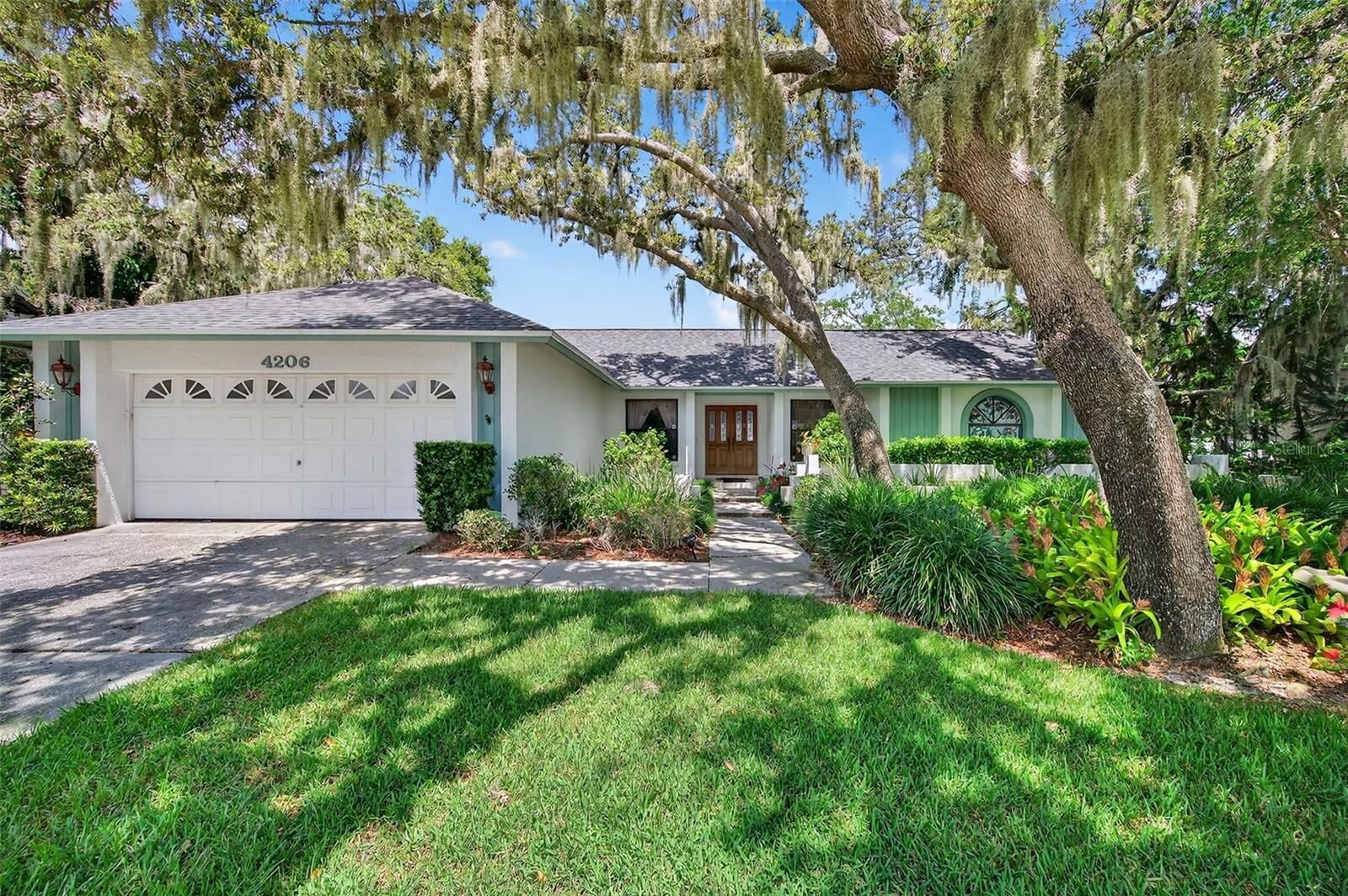 Property Photo: 4206 Kipling Avenue FL 33566