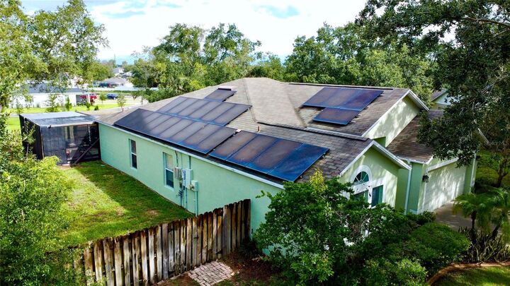 Property Photo: 16103 Denham Court FL 34711