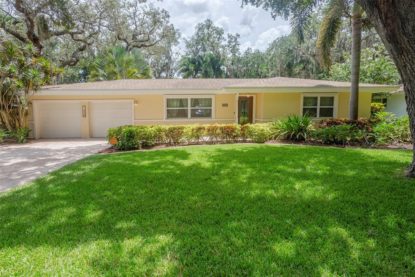 Property Photo: 1696 Velma Drive S FL 33770