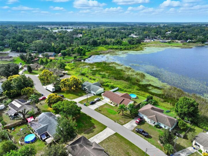 Property Photo: 49 Lake Jackson Drive FL 34753