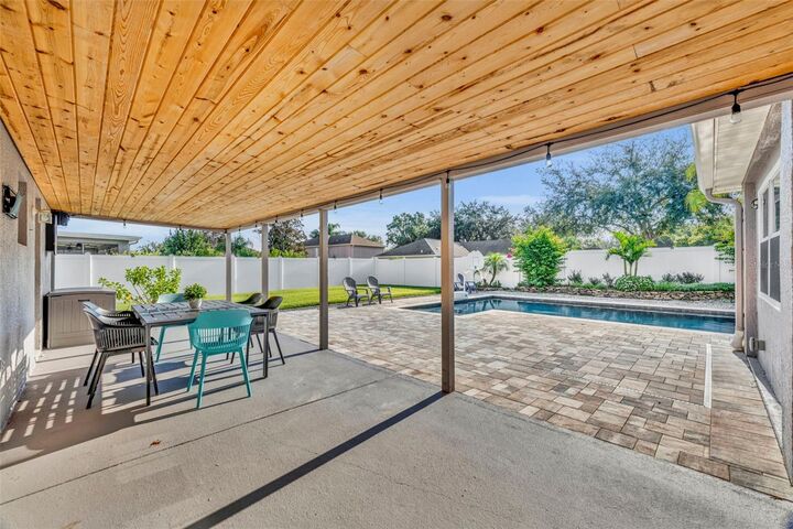 Property Photo: 563 Nutmeg Court FL 32766