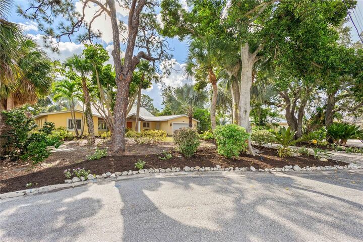 Property Photo: 5215 Cape Leyte Drive FL 34242