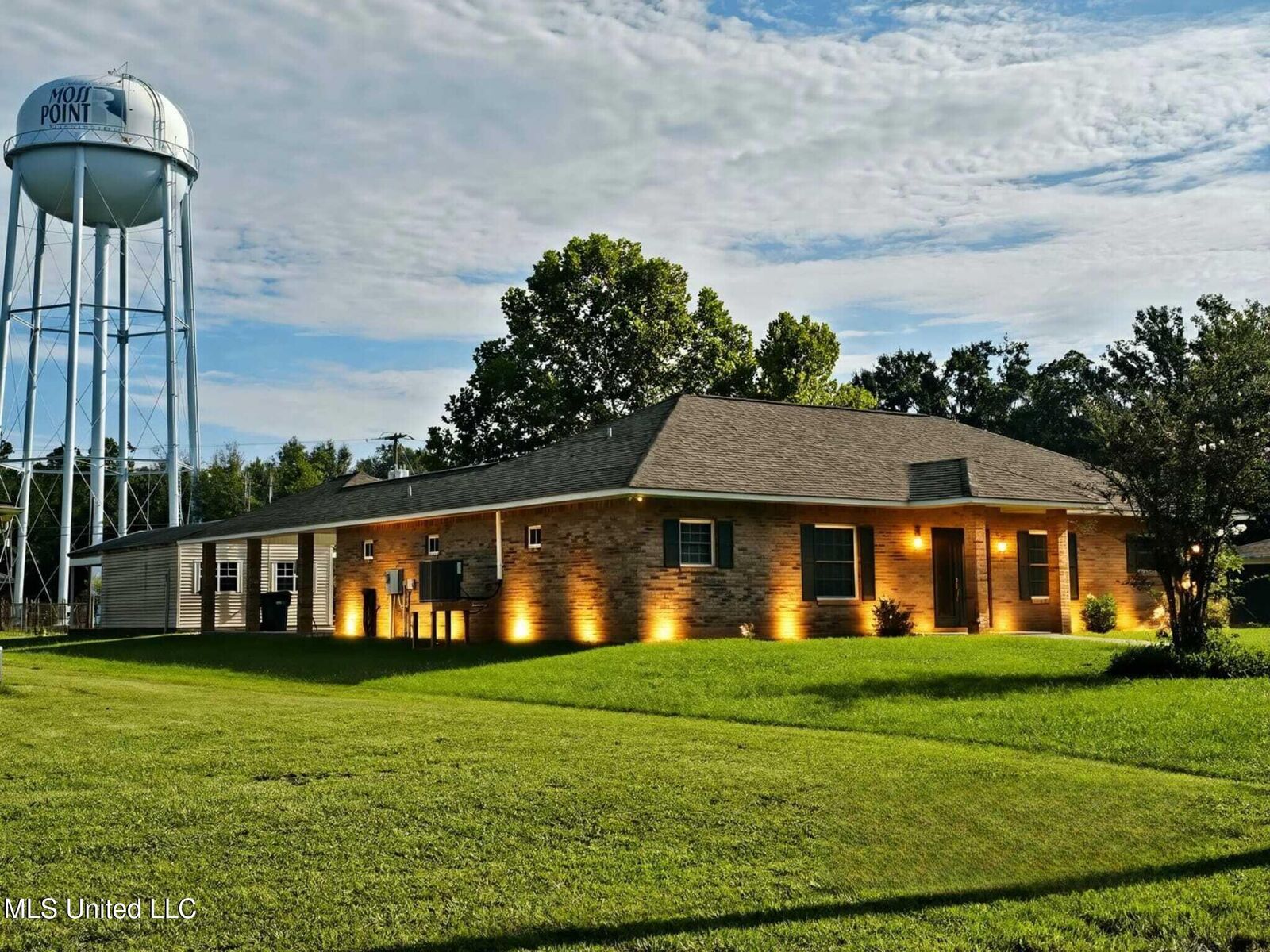 Property Photo:  4319 Adcock Street  MS 39563 