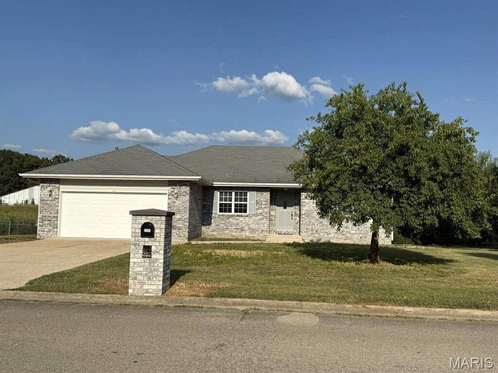 Property Photo:  2806 Lafayette Avenue  MO 65536 