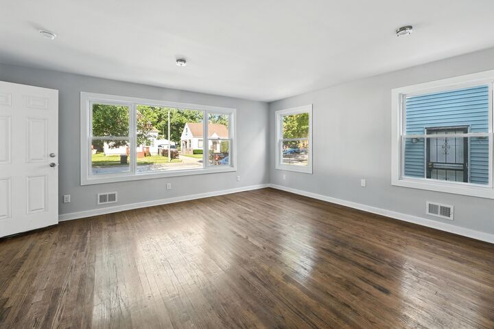 Property Photo: 4960 N 48th St 4962 WI 53218