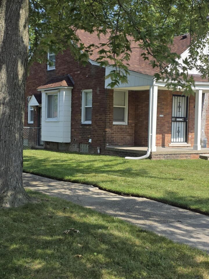 Property Photo: 11101 Beaconsfield Street MI 48224