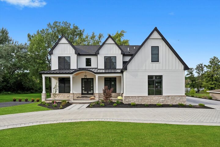 15W670 83rd Street  Burr Ridge IL 60527 photo