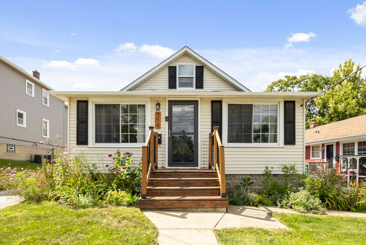 714 Walnut Street  Lemont IL 60439 photo