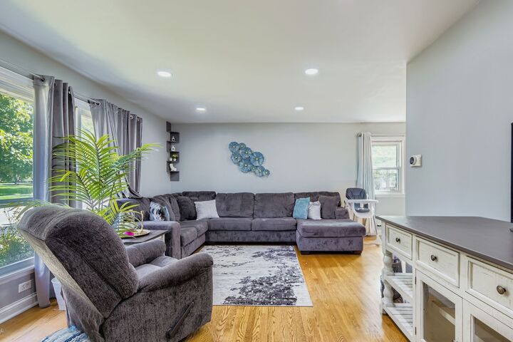 Property Photo: 4509 W 105th Street IL 60453