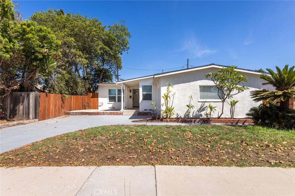 Property Photo:  2817 W 146th Street  CA 90249 