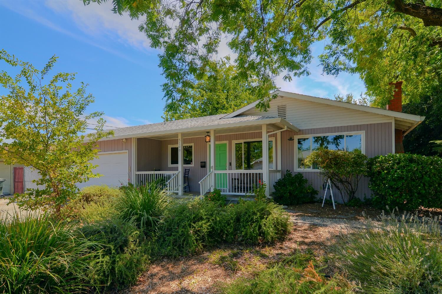 Property Photo:  5100 Cherokee Way  CA 95841 