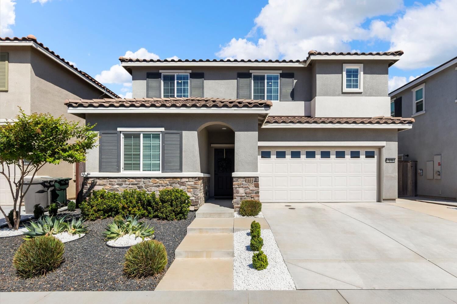 Property Photo:  7096 Star Trail Way  CA 95747 