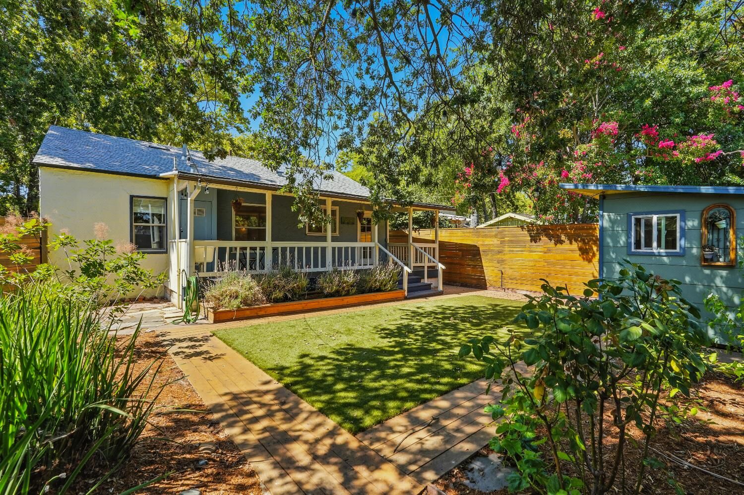 Property Photo: 2673 Freeport Boulevard CA 95818