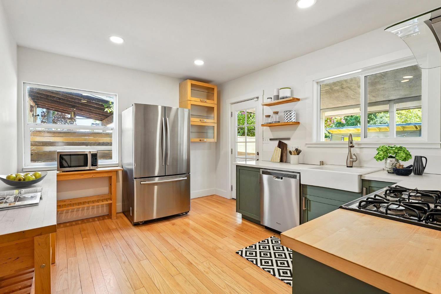 Property Photo: 2673 Freeport Boulevard CA 95818