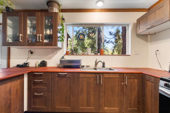 Property Photo: 11800 Old Gold Drive CA 95959