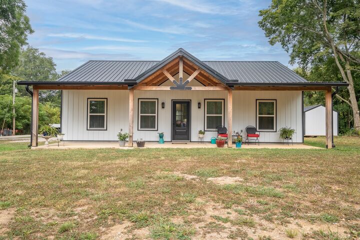 201 N Church Ave  Ethridge TN 38456 photo